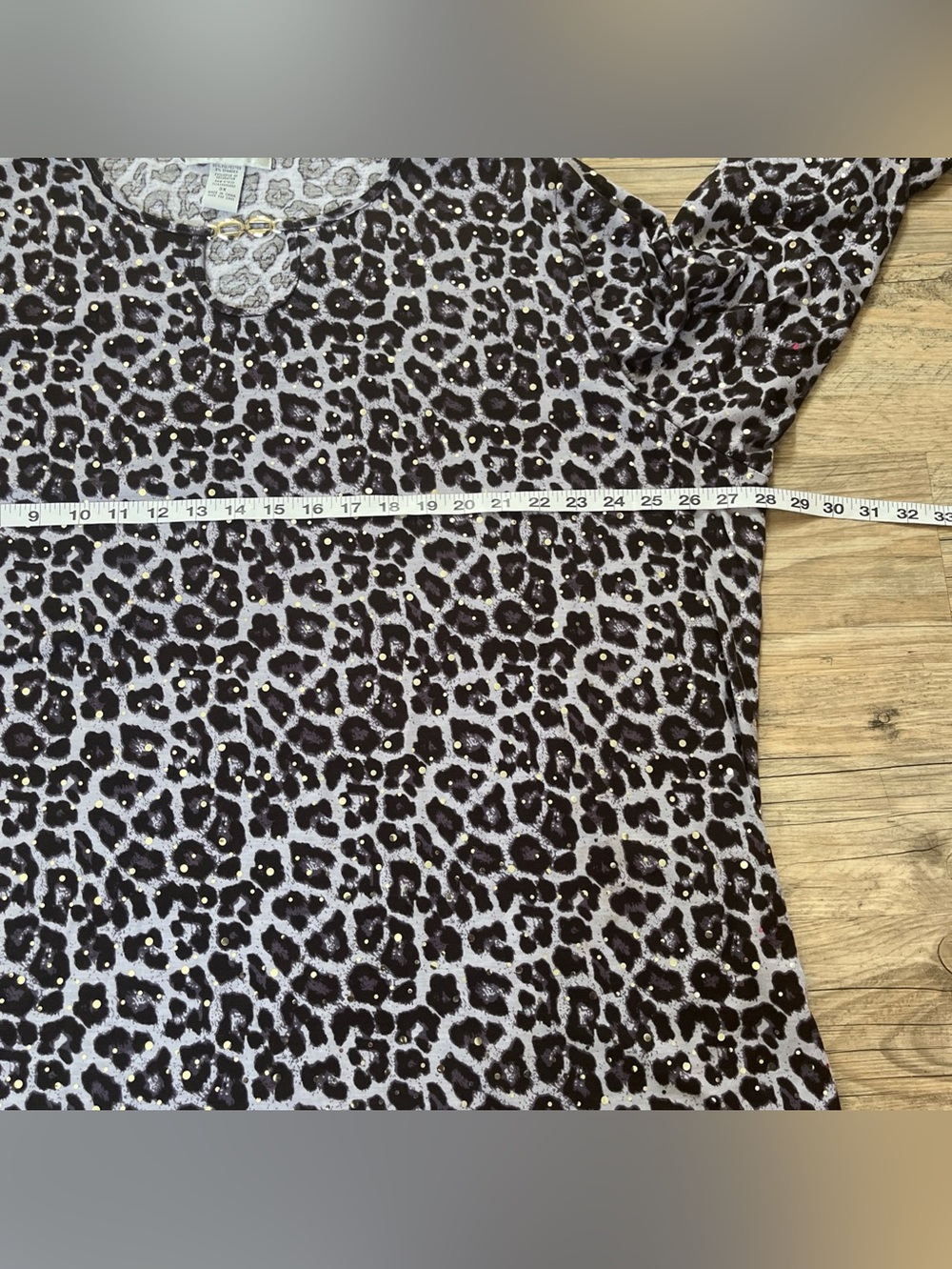 New Cathy Daniels 3X Leopard Print Sequin Blouse Keyhole Accent 3/4 Sleeve Top - Picture 10 of 11